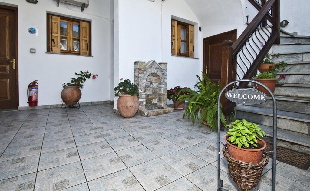 Athina Apartments Нео Клима Екстериор снимка